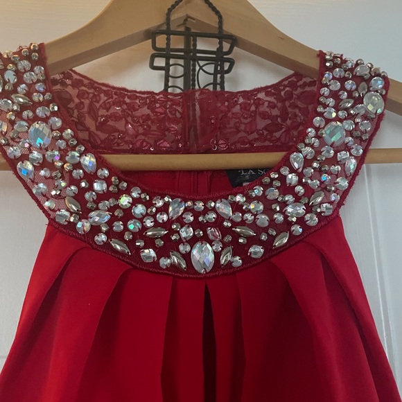 Maxi red dress, perfect for Valentines. - Picture 2 of 5